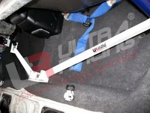Ultra Racing Mitsubishi EVO 4/5/6 UltraRacing 2-Point Room Bar, référence RO2-1007