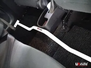 Ultra Racing Hyundai i10 UltraRacing 2-Point Room Bar, référence RO2-1134