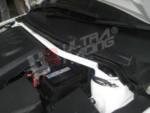 Ultra Racing Ford Focus MK2 2.0 TDCI UltraRacing Front Upper Strutbar, référence TW2-1042