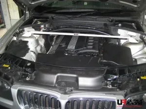 Ultra Racing BMW E83 X3 2.5 03+ UltraRacing 2-Point Front Upper Strutbar, référence TW2-1188