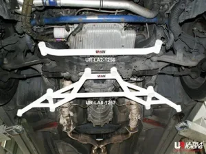Ultra Racing Nissan 350Z 02-08 UltraRacing Front Lower Tiebar 1256, référence LA2-1256