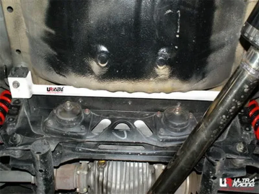Ultra Racing Honda S2000 AP1/2 UltraRacing 2-Point Rear Lower Member Bar, référence RL2-1295