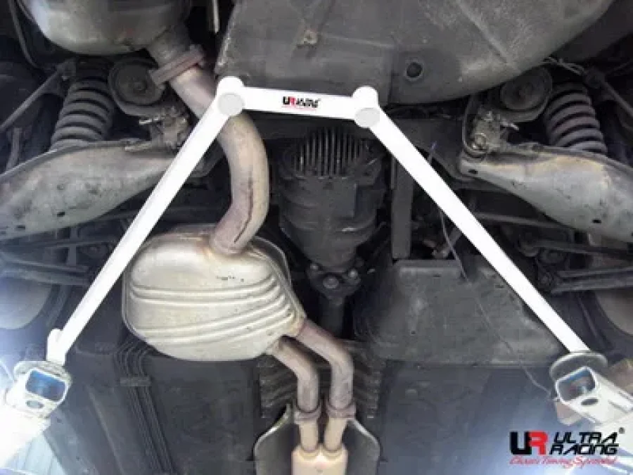 Ultra Racing Mercedes SL 320 89-02 UltraRacing 4-Point Rear Lower Brace, référence RL4-1201