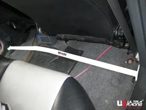 Ultra Racing Toyota RAV4 95-00 UltraRacing 2-Point Room Bar, référence RO2-1184