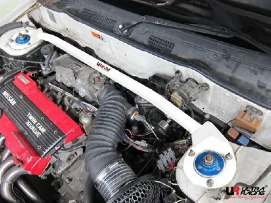Ultra Racing Nissan Sunny 90-95 N14 Pulsar Ultra-R Front Upper Stutbar, référence TW2-1214