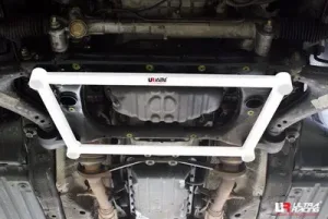 Ultra Racing Lexus LS 430 00-06 UltraRacing 4-Point Front Lower Brace, référence LA4-1352