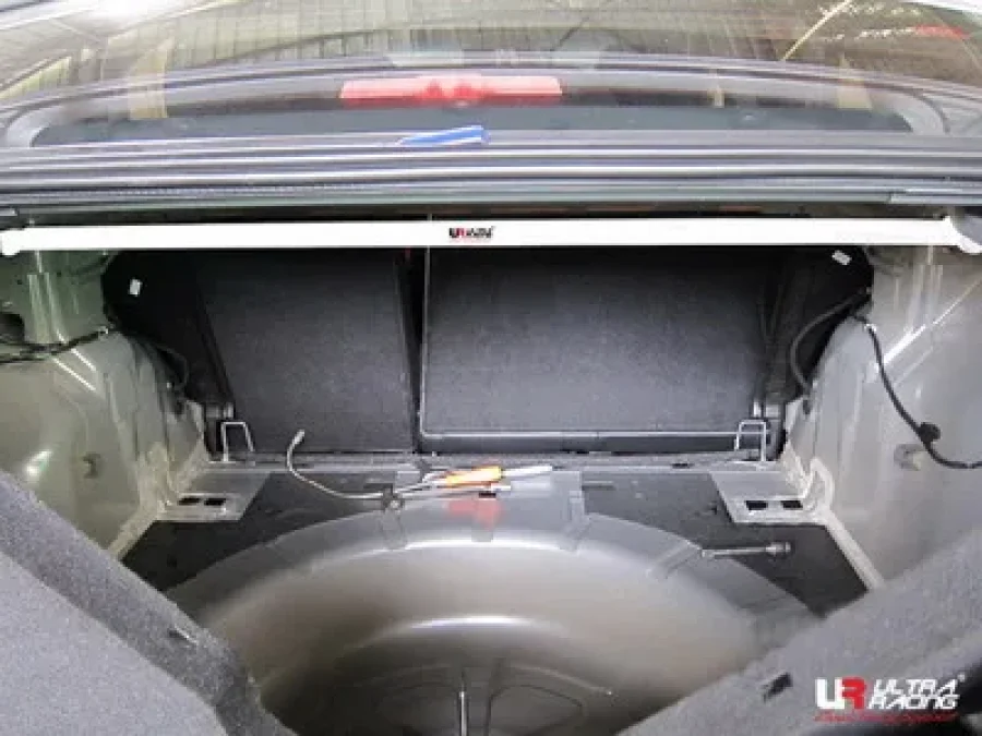 Ultra Racing Chevrolet Cruze 08+ 1.6/1.8/2.0 Ultra-R Rear Upper Strutbar, référence RE2-1204