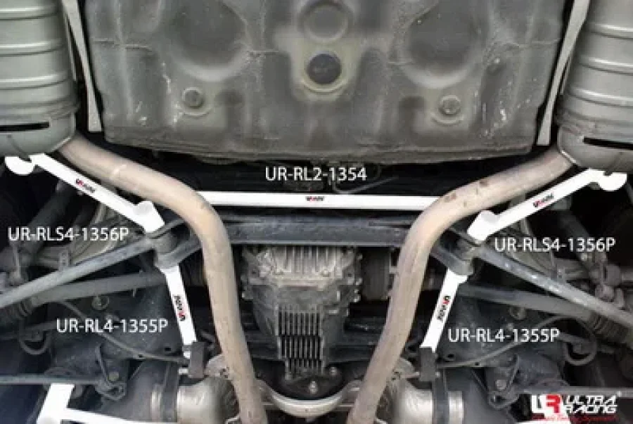 Ultra Racing Lexus LS 430 00-06 UltraRacing 2-Point Rear Lower Tiebar, référence RL2-1354
