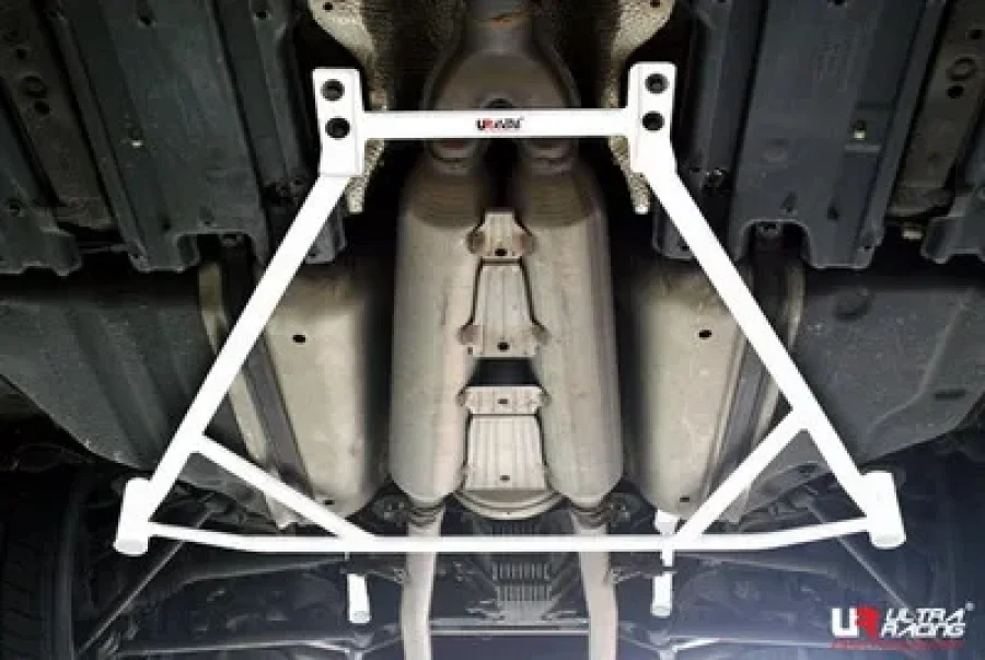 Ultra Racing Lexus LS 430 00-06 Ultra-R 4-Point Rear Lower Brace 1353, référence RL4-1353