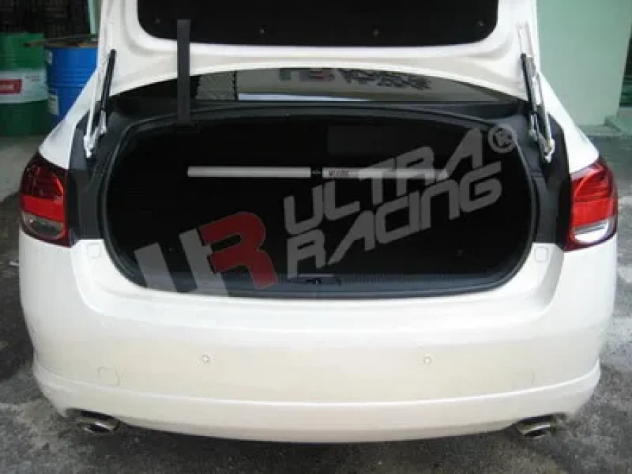 Ultra Racing Lexus IS250/350 +GS300/350 UltraRacing Rear Upper Strutbar, référence RE2-799