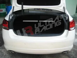 Ultra Racing Lexus IS250/350 +GS300/350 UltraRacing Rear Upper Strutbar, référence RE2-799