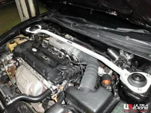 Ultra Racing Hyundai Coupe 96-99 UltraRacing Front Upper Strutbar 2P, référence TW2-1580