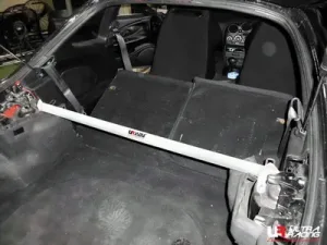 Ultra Racing Hyundai Coupe 96-99 UltraRacing Rear Upper Strutbar 2P, référence RE2-1581