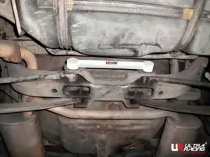 Ultra Racing Hyundai Coupe 96-99 UltraRacing Rear Lower TieBar/Brace 1585, référence RL2-1585