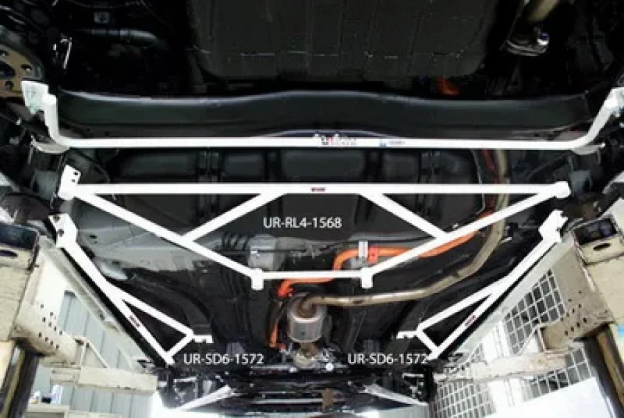 Ultra Racing Honda CRZ 10+ UltraRacing 4-Point Rear Lower Brace 1568, référence RL4-1568