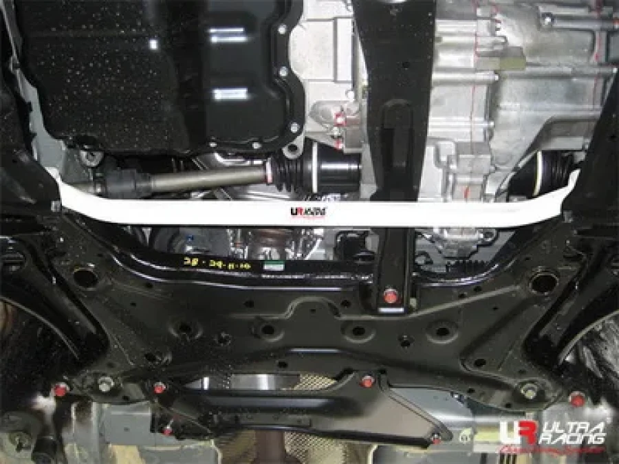 Ultra Racing Mitsubishi Lancer Sportback 10+ Ultra-R Front Lower Tiebar, référence LA2-1153