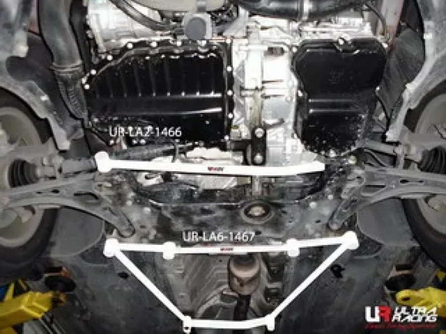 Ultra Racing VW Tiguan 07-12/ Skoda Yeti 09+ Ultra-R Front Lower Tiebar, référence LA2-1466