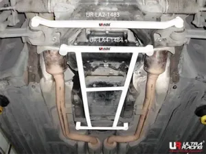 Ultra Racing Mercedes E-Class 03-06 W211 Ultra-R Front Lower Tiebar, référence LA2-1483