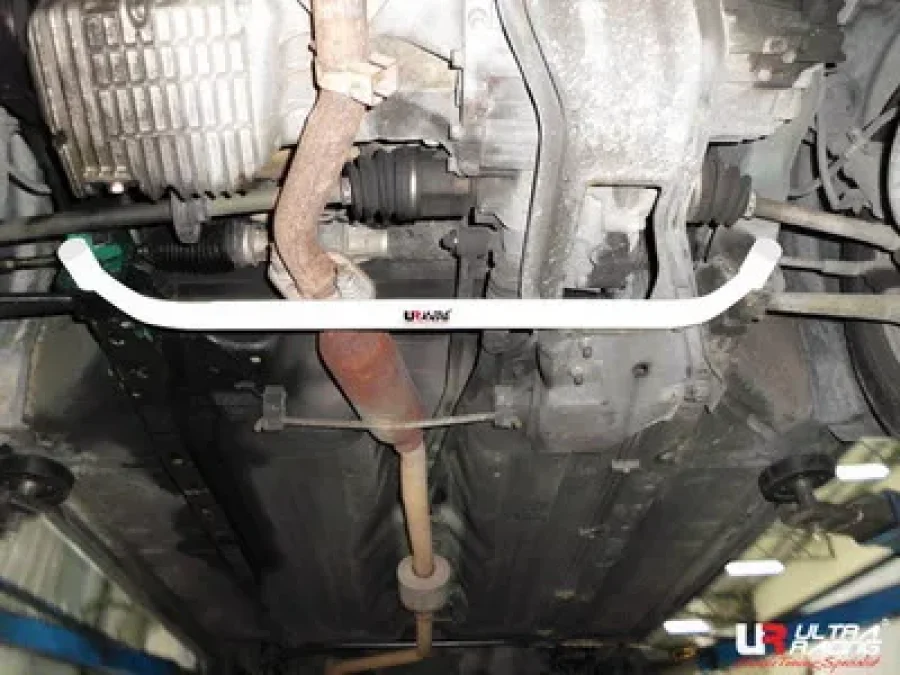 Ultra Racing Kia Rio 1.5 DC 05-10 UltraRacing 2-Point Front Lower Tiebar, référence LA2-1687