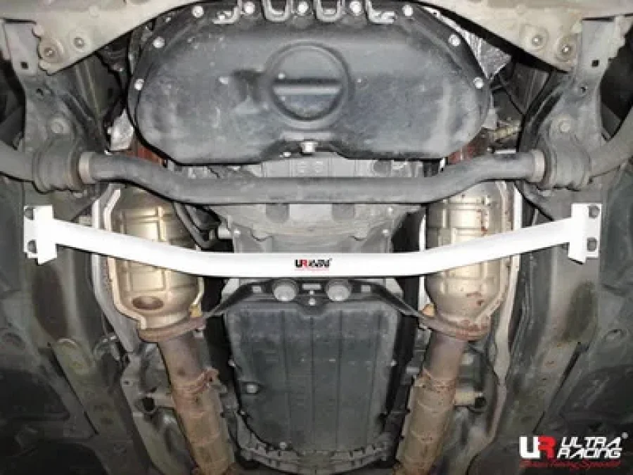 Ultra Racing Lexus LS 430 06+ UltraRacing 2-Point Front Lower Bar 1691, référence LA2-1691