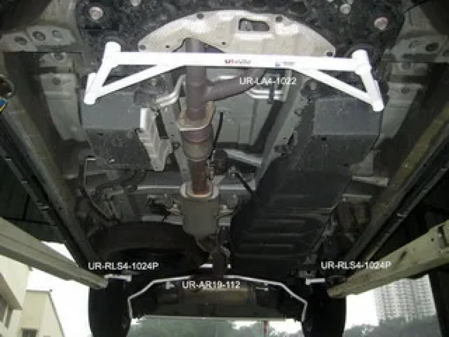 Ultra Racing Toyota Previa 06+ 3.5 Ultra-R 4-Point Front H-Brace 1022, référence LA4-1022