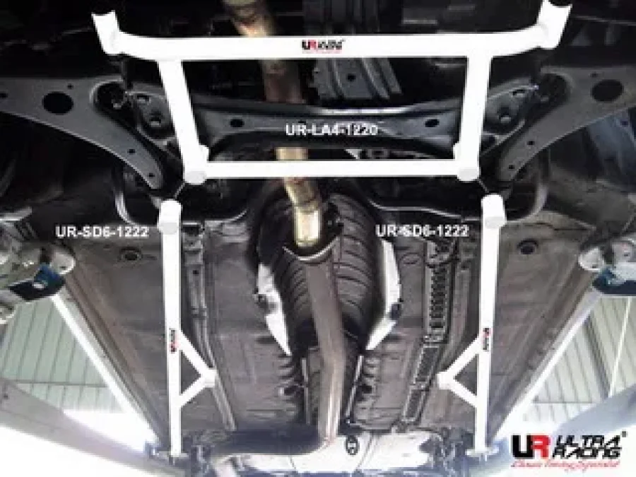 Ultra Racing Toyota Celica ST182/183/185 89+ Ultra-R Front H-Brace, référence LA4-1220