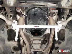 Ultra Racing Audi A6 C6 04-11 4.2 4WD UltraRacing 4-Point Front H-Brace, référence LA4-1441