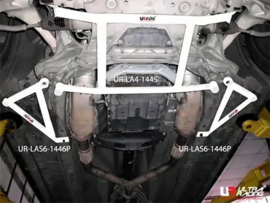 Ultra Racing Nissan 370Z /Infiniti G37 Ultra-R 4P Front Lower Bar 1445, référence LA4-1445