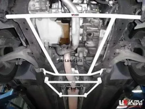 Ultra Racing Saab 93 02-12 2.0T UltraRacing 4-Point Front H-Brace, référence LA4-1672