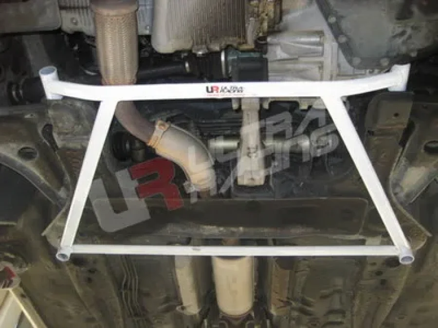 Ultra Racing Daewoo Lacetti /Chevrolet Optra Ultra-R Front H-Brace, référence LA4-750