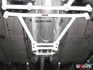 Ultra Racing Mini Cooper S R56 /Clubman UltraRacing 4-Point Mid Lower Bar, référence ML4-1650