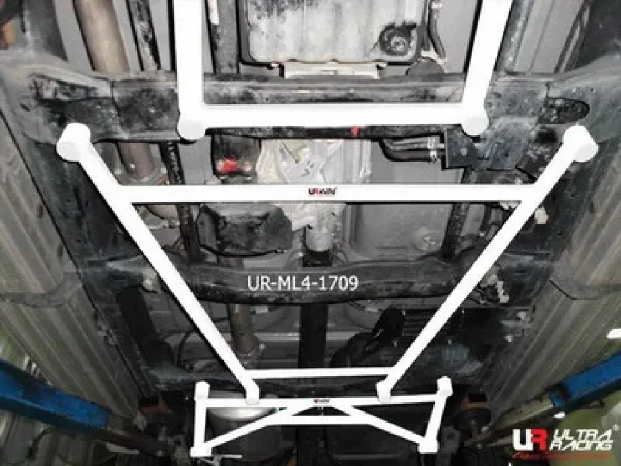 Ultra Racing Isuzu D-Max 3.0D 02+ UltraRacing 4-Point Mid Lower Brace, référence ML4-1709