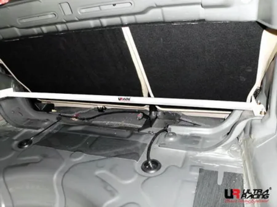 Ultra Racing Ford Mondeo MK4 2.3 07-13 Ultra-R 2P Rear Upper Strutbar, référence RE2-1515
