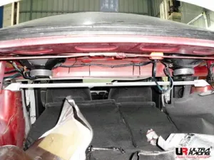 Ultra Racing Ford Telstar / Mazda 626 93-97 Ultra-R Rear Upper Strutbar, référence RE2-1612