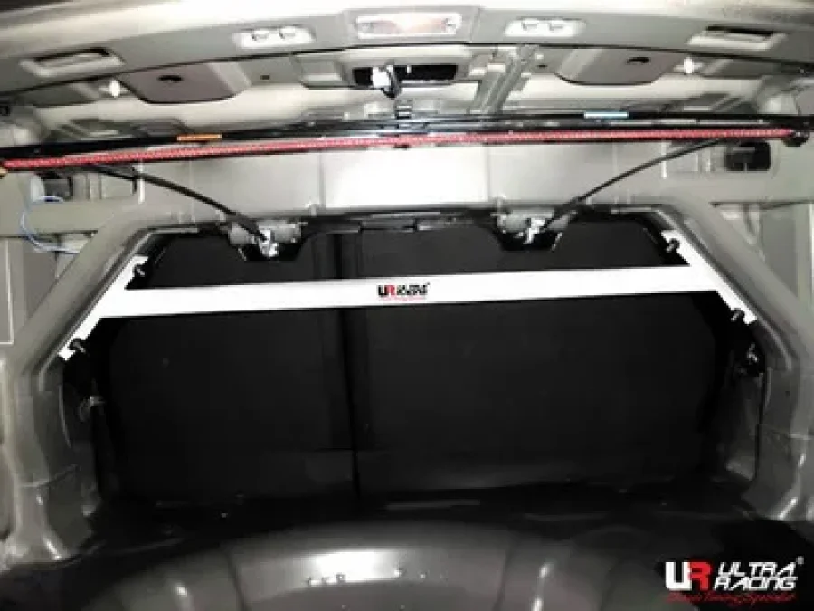 Ultra Racing Hyundai Elantra MD 10+ UltraRacing Rear Upper Strutbar, référence RE2-1640