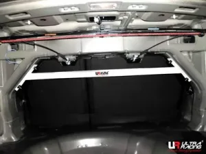 Ultra Racing Hyundai Elantra MD 10+ UltraRacing Rear Upper Strutbar, référence RE2-1640