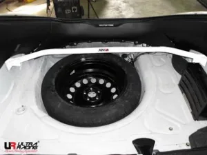 Ultra Racing VW New Beetle UltraRacing 2-Point Rear Upper Strutbar 1714, référence RE2-1714