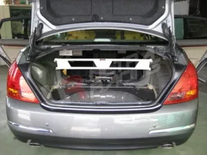 Ultra Racing Nissan Teana 03-08 J31 UltraRacing Rear Upper Strutbar, référence RE4-1063