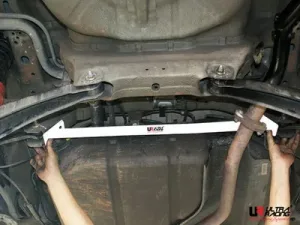 Ultra Racing Chery A5 06+ UltraRacing 2-Point Rear Lower Bar 1268, référence RL2-1268
