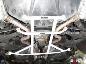 Ultra Racing Mercedes R-Class W251/W350 07+ 3.5 Ultra-R Rear Lower Tiebar, référence RL2-1680