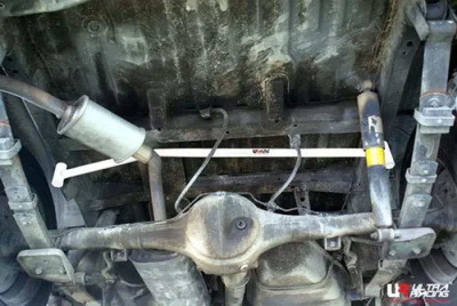 Ultra Racing Nissan Serena/Vanette 91-01 C23 2.0 Ultra-R Rear L. Bar 880, référence RL2-880