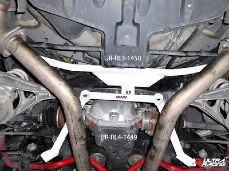 Ultra Racing Nissan 370Z /Infiniti G37 Ultra-R 3P Rear Lower Bar 1450, référence RL3-1450