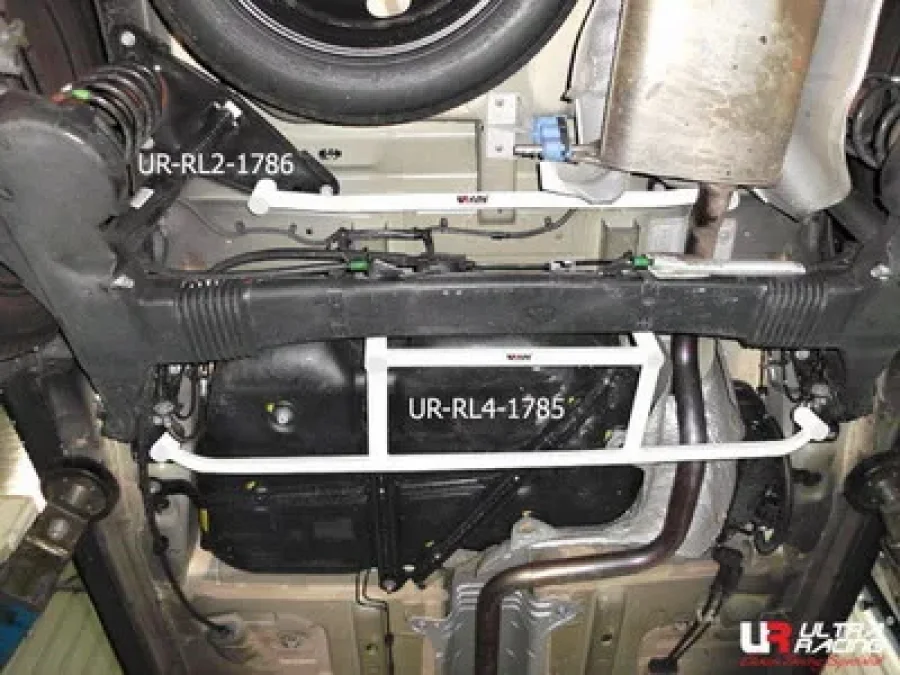 Ultra Racing Citroen C4 Picasso 06+ UltraRacing 4-Point Rear Lower Brace, référence RL4-1785
