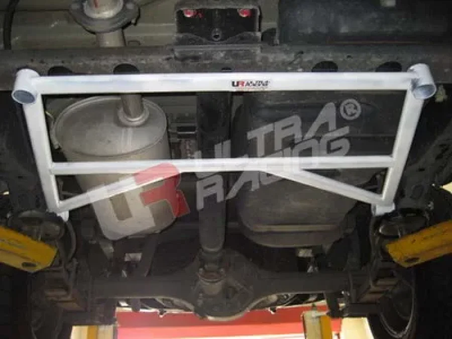 Ultra Racing Isuzu D-Max 2.5D Auto UltraRacing 4-Point Rear Brace 690, référence RL4-690