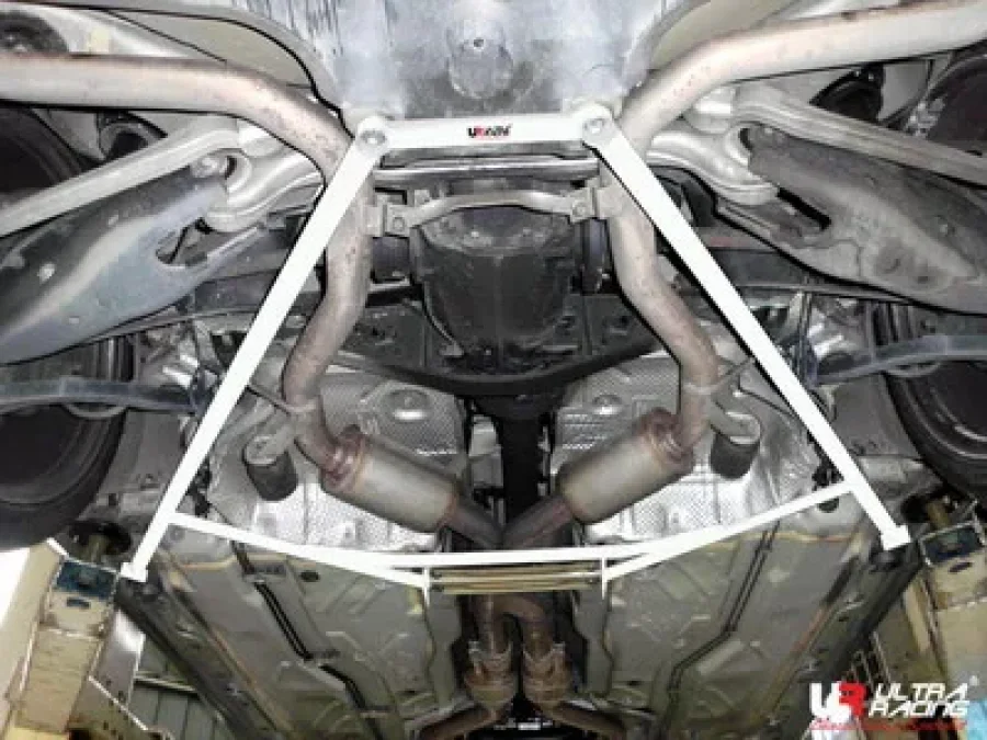 Ultra Racing Mercedes SL 350 02-11 UltraRacing 6-Point Rear Lower Brace, référence RL6-1589