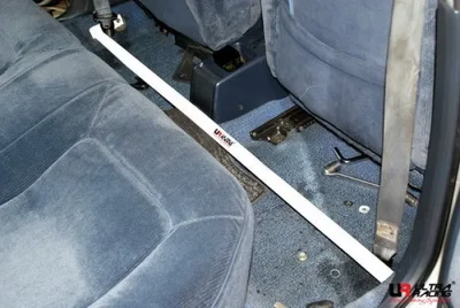 Ultra Racing Honda Accord 90-93 UltraRacing 2-Point Room Bar, référence RO2-1333