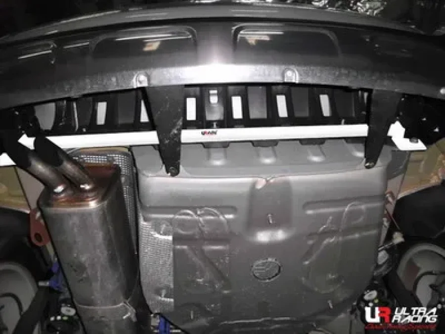 Ultra Racing Peugeot 3008 09+ / Citroen DS4 1.6T Ultra-R Rear Torsion Bar, référence RT2-1761