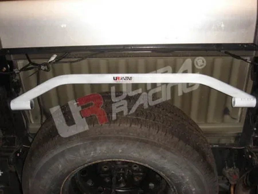 Ultra Racing Mitsubishi Triton/L200 06+ Ultra-R Rear Torsion Bar 640, référence RT2-640