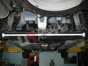 Ultra Racing Chery Eastar 06+ UltraRacing 2-Point Rear Torsion Bar, référence RT23-199