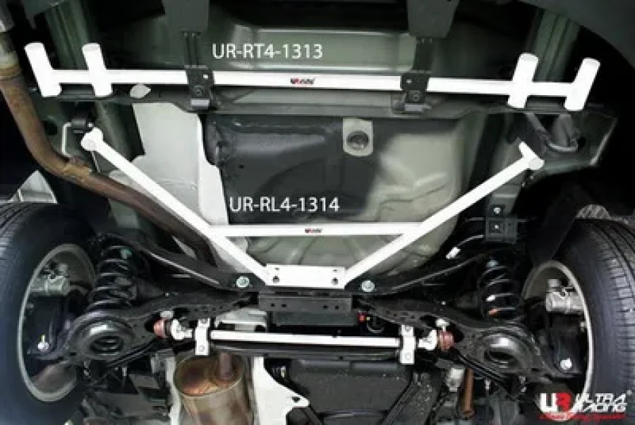 Ultra Racing Mazda 3 BL/ 3 MPS 09+ Ultra-R 4-Point Rear Torsion Bar 1313, référence RT4-1313